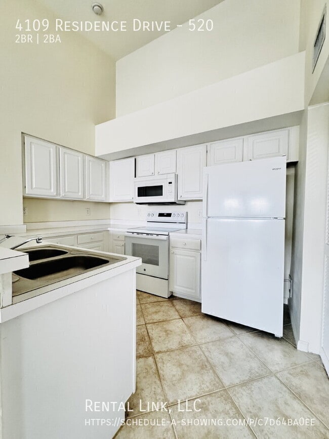 Building Photo - 4109 Residence Drive