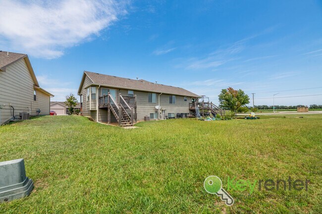 Building Photo - 2409-2411 E Coolwater St Duplex