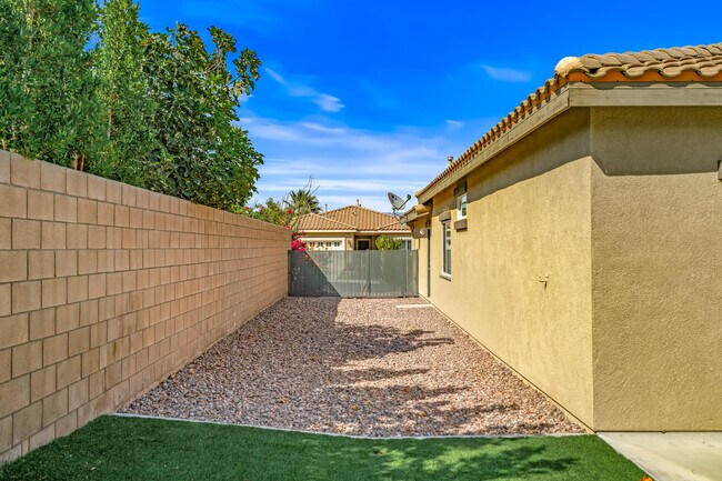 Building Photo - 1267 Oro Ridge