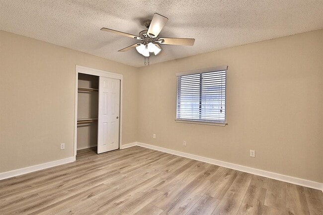 Building Photo - 13301 Tamayo Dr