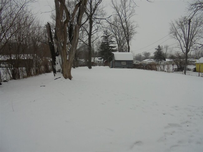 Building Photo - 2209 Lower Huntington Rd