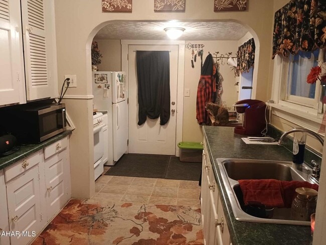 Building Photo - 106 Ruskin Dr