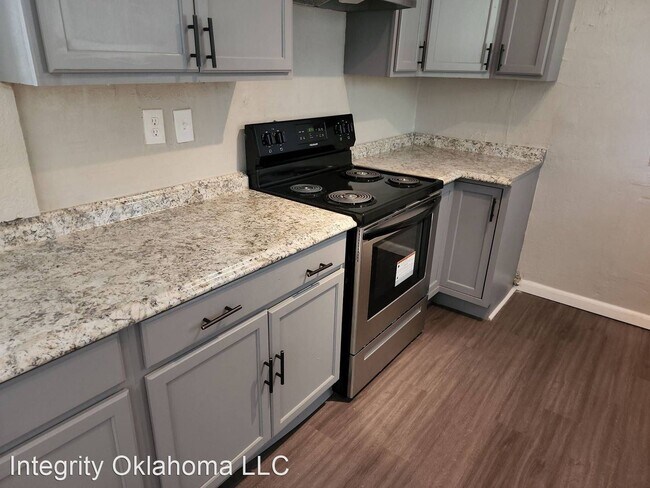 Building Photo - 2 br, 1 bath House - 900 N. Redbud Dr.