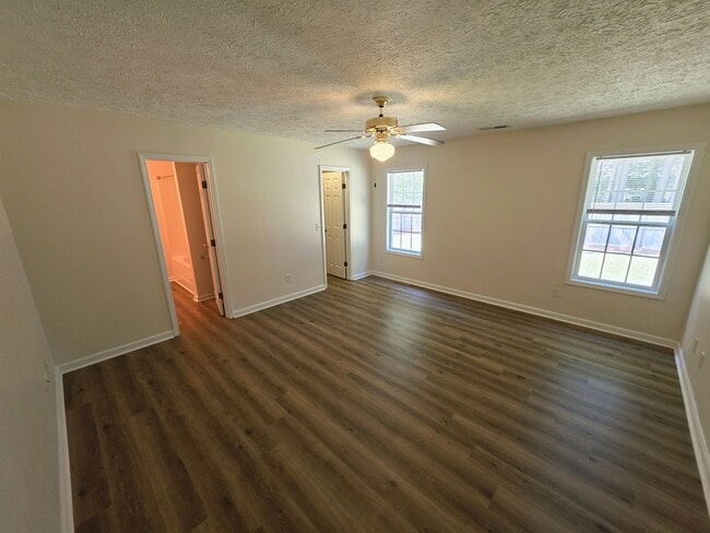 Building Photo - 113 Butternut Cir
