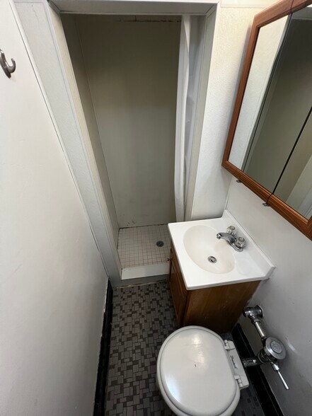 Building Photo - 46 Chiswick Rd