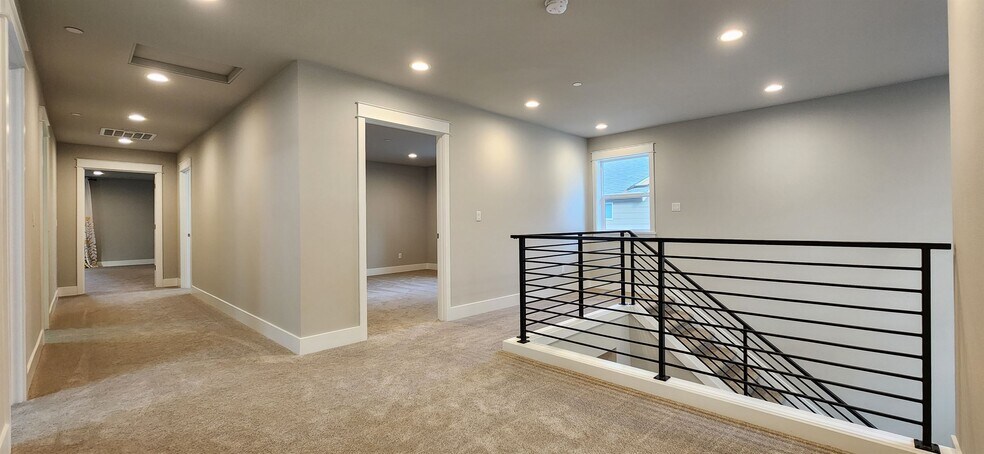 Building Photo - 2310 N 179th St