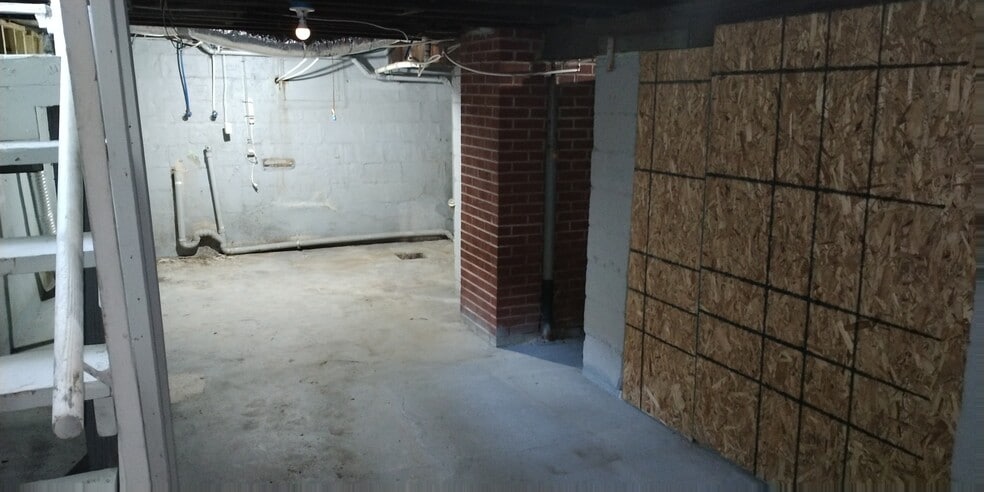 Basement - 602 Greenlawn Ave