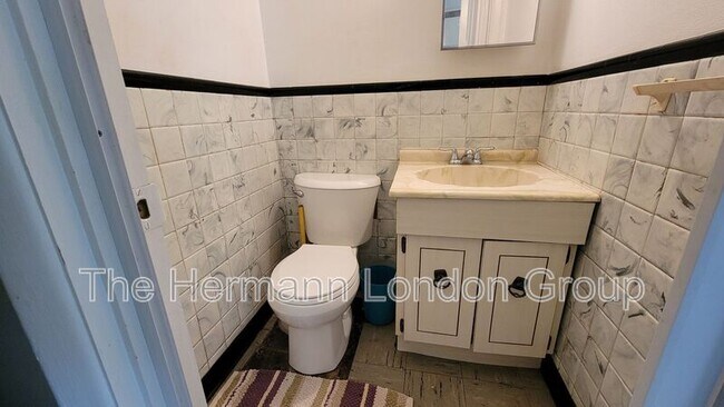 Building Photo - 4204 Beauty Ln