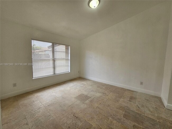 Building Photo - 15075 SW 49th Ln