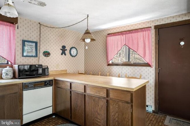 Building Photo - 5359 Crooked Run Rd