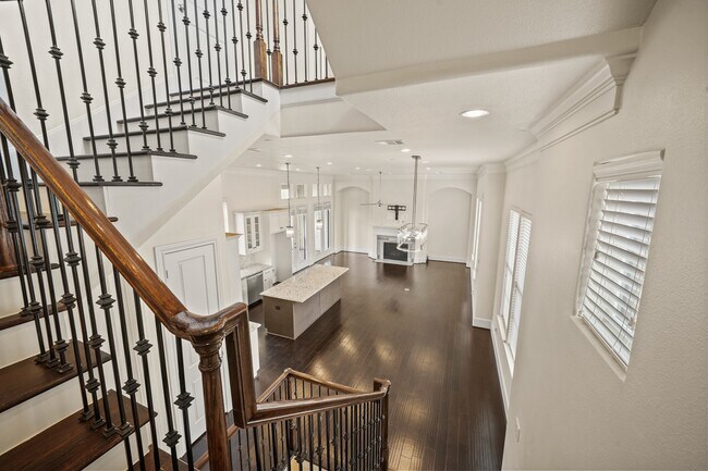 Building Photo - 2003 Covent Garden Station