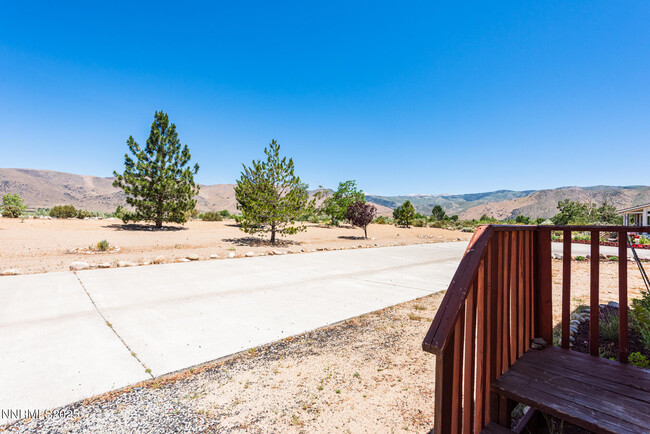 Building Photo - 108952 US-395