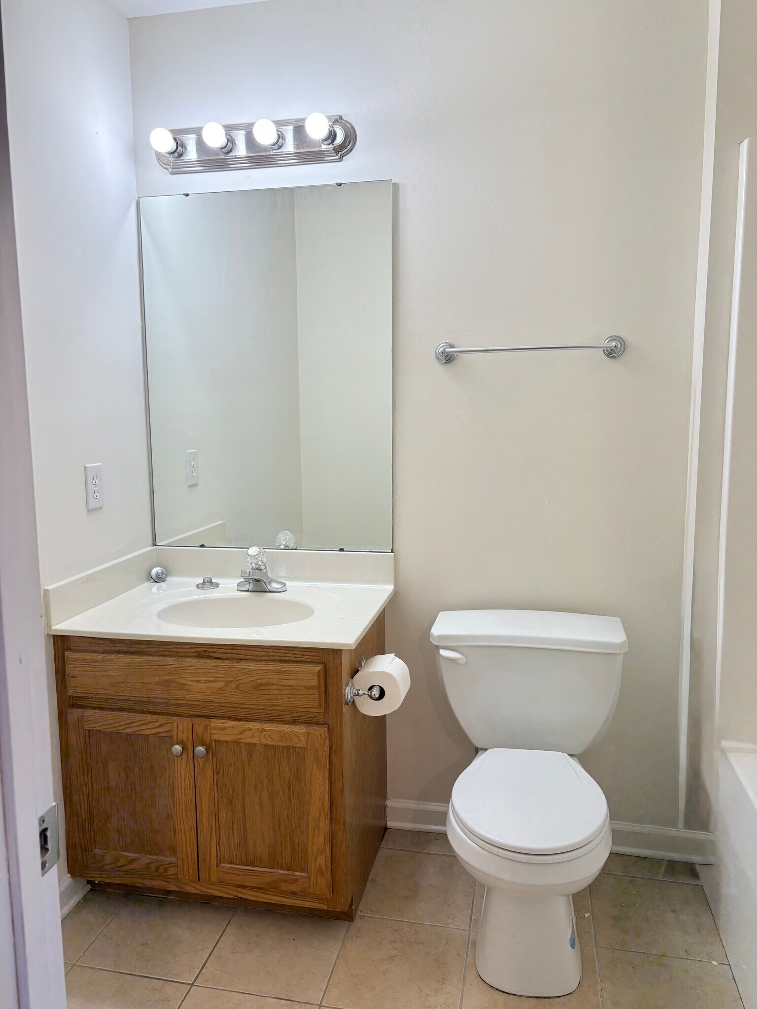 Building Photo - 2708 Lantern Walk SE