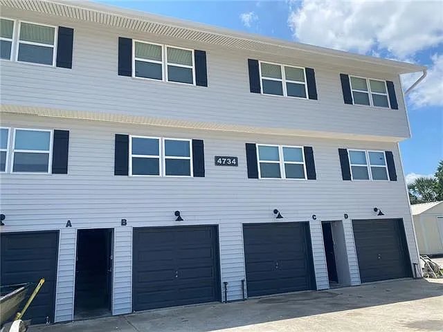 Building Photo - 4734 Pontchartrain Dr