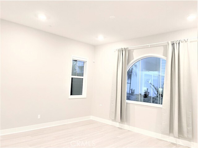 Building Photo - 116 Scale