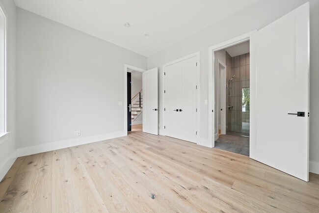 Building Photo - 94 Thurston Rd