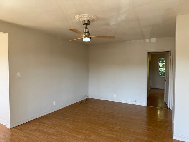 Building Photo - 1313 Douglas St