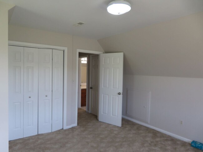 Building Photo - Sutherland