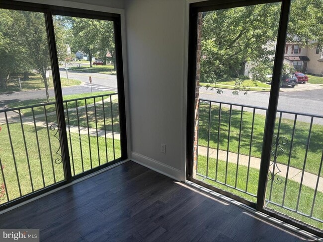 Building Photo - 110B Red Cedar Ct