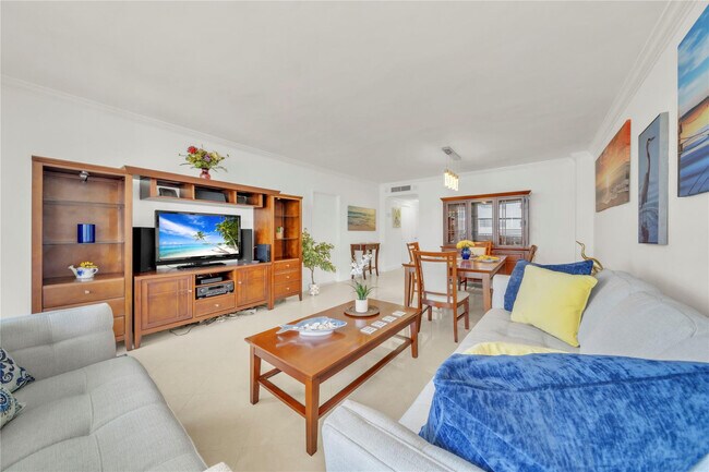 Building Photo - 3725 S Ocean Dr