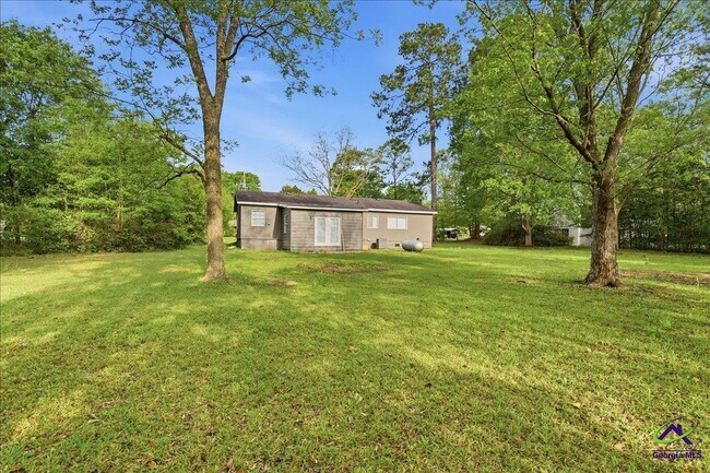 Building Photo - 526 Ochlahatchee Dr