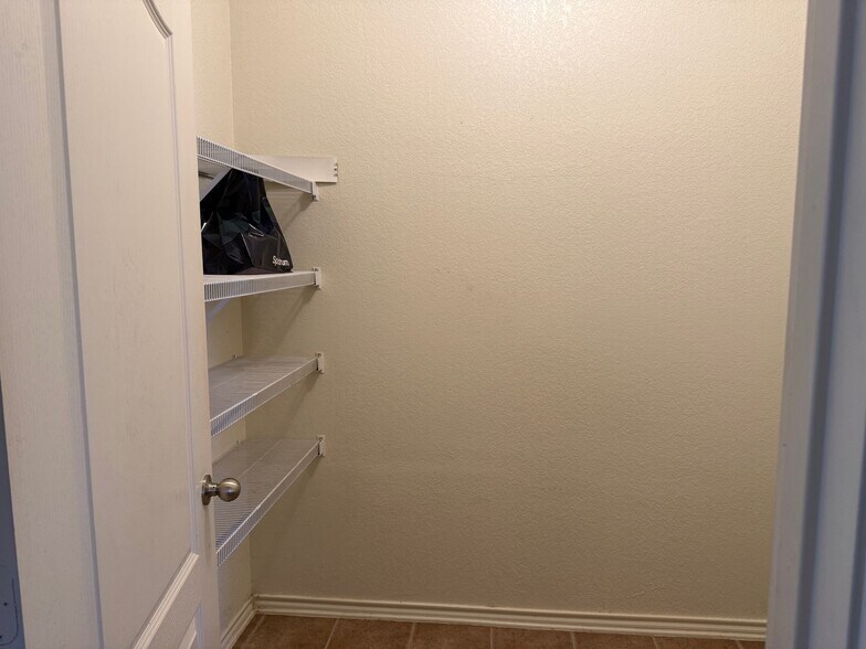 Building Photo - 4714 Dapple Dr