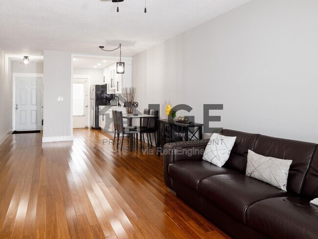 Building Photo - 270 NE 191st St