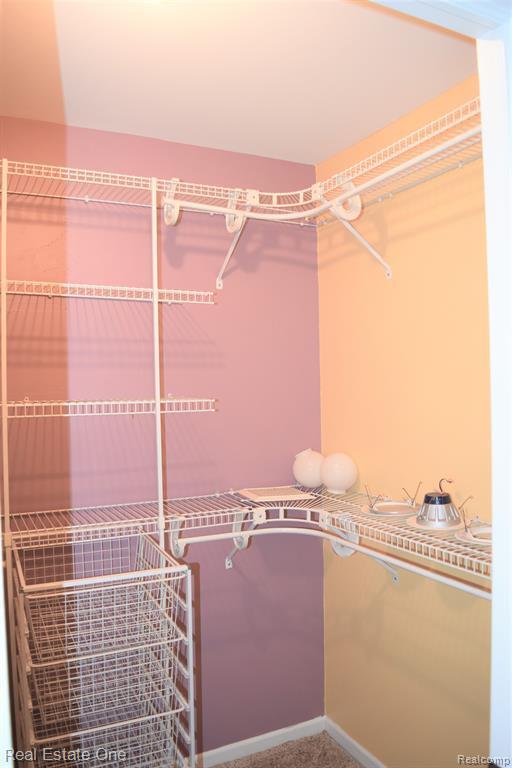 Building Photo - 5841 Ruby Dr