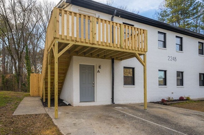 Building Photo - 2314 S Roxboro St