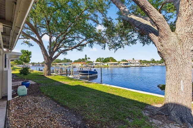 Building Photo - 6497 Cape Hatteras Way NE