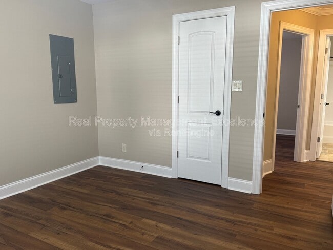 Building Photo - 4261 Dalcross Rd