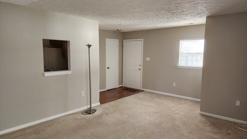 Building Photo - 134 Azalea Ct