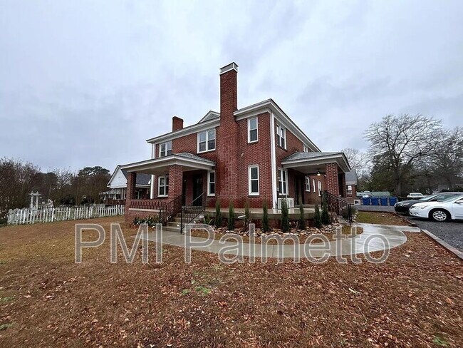 Building Photo - 502 1/2 State Street