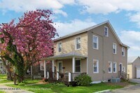 Building Photo - 612 W Sylvania Ave