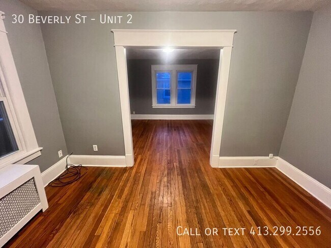 Building Photo - 30 Beverly St