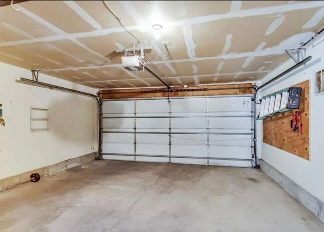 Building Photo - 1802 W Diversey Pkwy