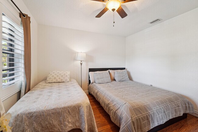 Building Photo - 21650 Juego Cir