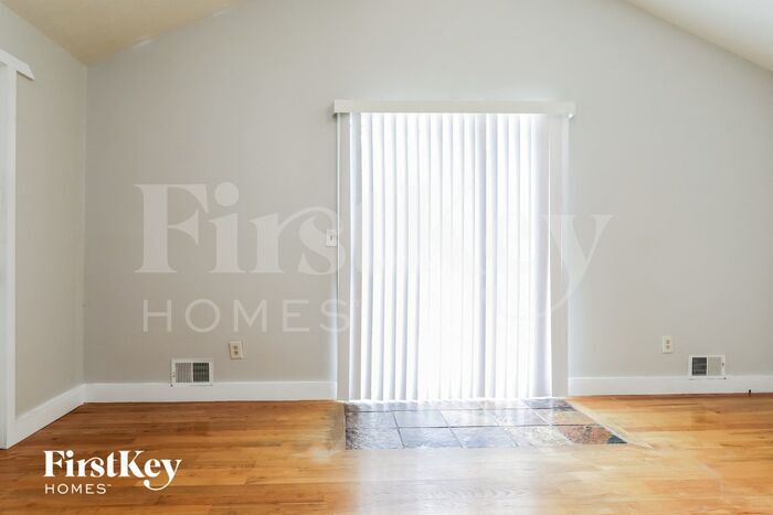 Building Photo - 674 Oak Moss Dr