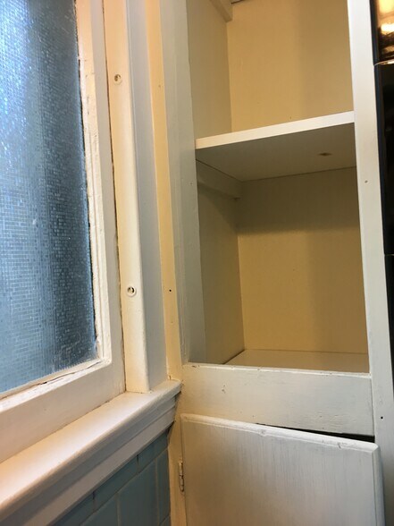 Building Photo - 56 Canner St