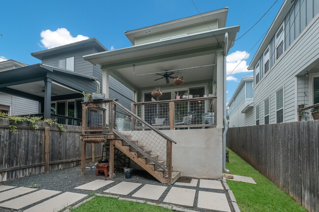 Building Photo - 227 Claremont Ave