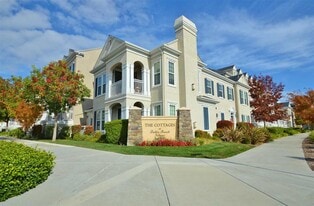 Building Photo - 3754 Central Pky