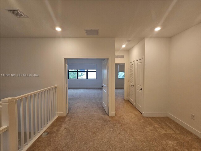 Building Photo - 4578 SW 174th Ave