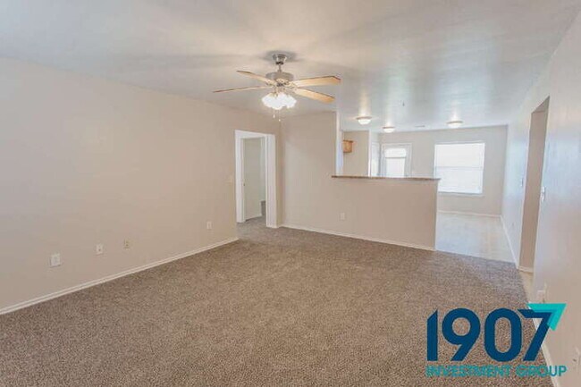 Building Photo - Beautiful 3-Bedroom Home in OKC - Availabl...