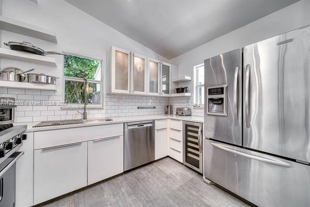 Building Photo - 4000 Kumquat Ave