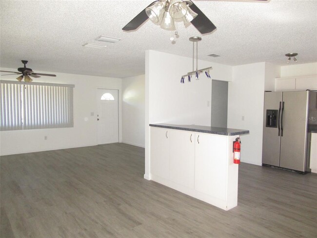 Building Photo - 20224 Tappan Zee Dr