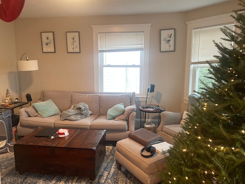 Building Photo - 234 Boylston St