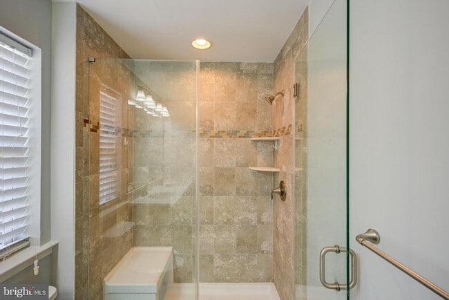 Building Photo - 525 Halite Dr