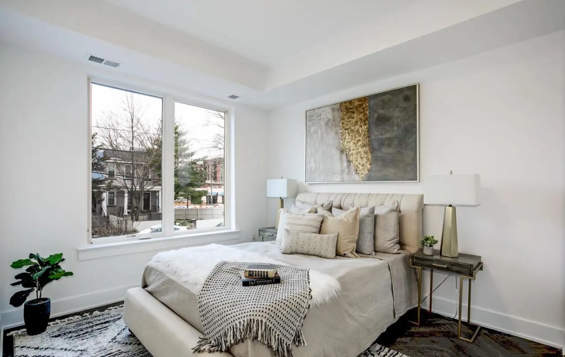 Building Photo - 1001 Bryant St NE