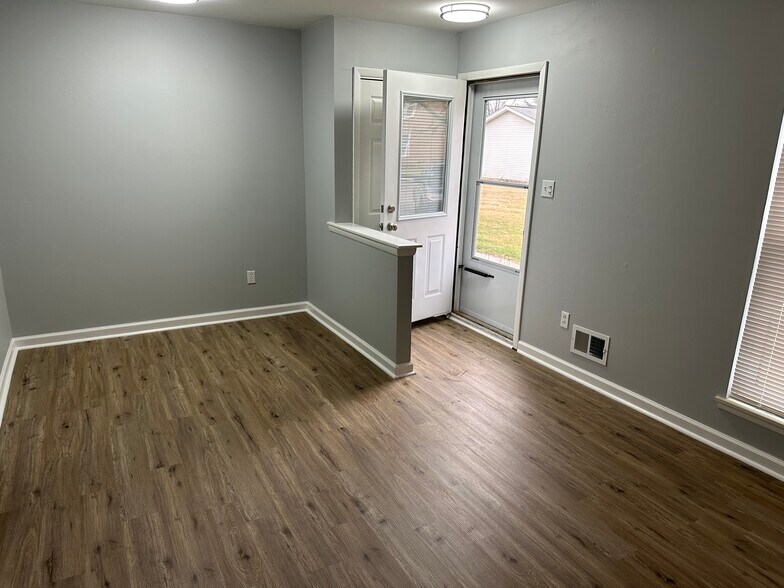 Building Photo - 28331 Greenbriar Way