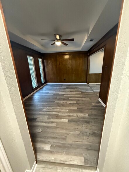 Living Room - 1401 Lackey Ct